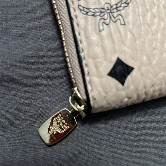 Designer looking faux leather wallet beige black and gold - Picture 3 of 5